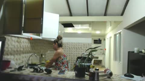 Snapshot of odette_brigh_ chatting on February 2025 01:43:02 AM Val online show from February 2025 01:43:02 AM