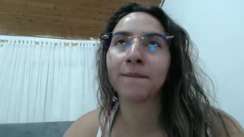 Snapshot of odette_brigh_ chatting on November 2025 05:13:01 PM Val online show from November 2025 05:13:01 PM