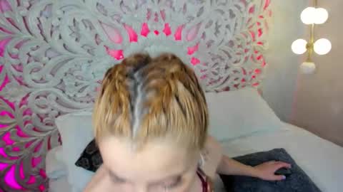 Ana  online show from October 2025 11:11:01 AM