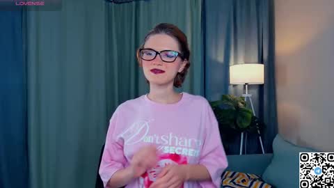 Snapshot of odettechurchwell chatting on November 2025 03:41:01 AM Eli online show from November 2025 03:41:01 AM