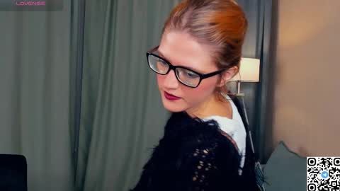 Snapshot of odettechurchwell chatting on November 2025 03:45:01 AM Eli online show from November 2025 03:45:01 AM