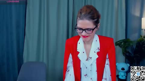 Snapshot of odettechurchwell chatting on November 2025 03:28:01 AM Eli online show from November 2025 03:28:01 AM