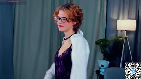 Snapshot of odettechurchwell chatting on December 2025 03:49:02 AM Eli online show from December 2025 03:49:02 AM