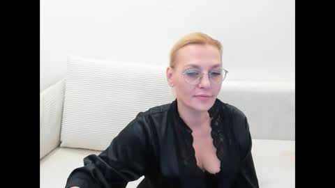 oeigesmik online show from April 2026 10:53:02 AM