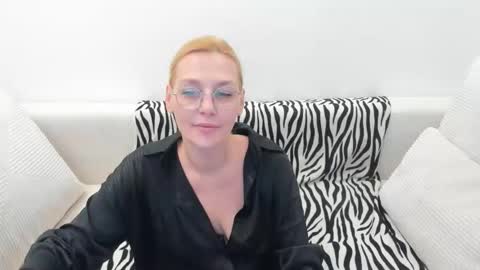 oeigesmik online show from April 2026 11:02:02 AM