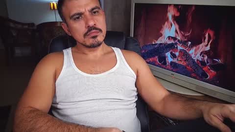 Snapshot of officeman7 chatting on December 2024 05:15:02 PM officeman7 online show from December 2024 05:15:02 PM