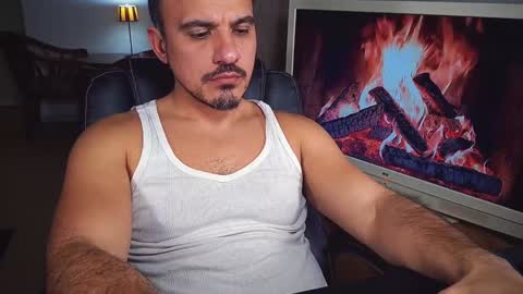 Snapshot of officeman7 chatting on January 2025 06:36:02 PM officeman7 online show from January 2025 06:36:02 PM