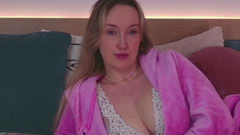 Snapshot of oh_kitty chatting on December 2024 08:36:02 AM Kourtney online show from December 2024 08:36:02 AM