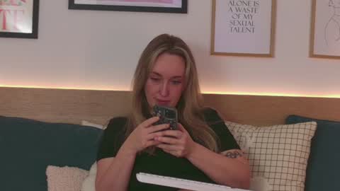 Snapshot of oh_kitty chatting on January 2025 10:47:01 AM Kourtney online show from January 2025 10:47:01 AM