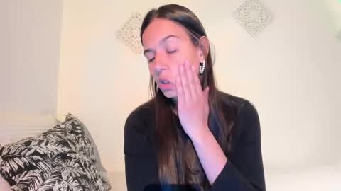 Snapshot of ohanna_ chatting on December 2024 10:30:01 PM ohanna_ online show from December 2024 10:30:01 PM