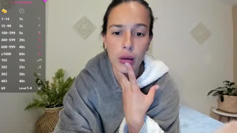 Snapshot of ohanna_ chatting on January 2025 03:44:02 AM ohanna_ online show from January 2025 03:44:02 AM