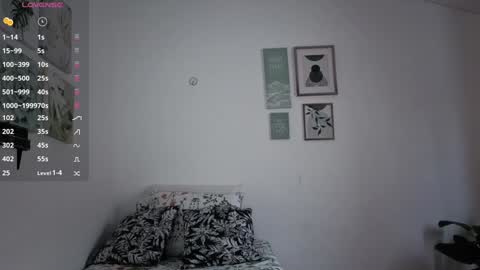 Snapshot of ohanna_ chatting on October 2025 10:25:02 PM ohanna_ online show from October 2025 10:25:02 PM