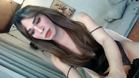 Snapshot of ohlalasamanthaxxx143 chatting on December 2025 01:16:02 PM IM CHIE DONT FORGET TO FOLLOW ME MAKE ME SMILE HERE THUMB UP FOR 25TOK online show from December 2025 01:16:02 PM