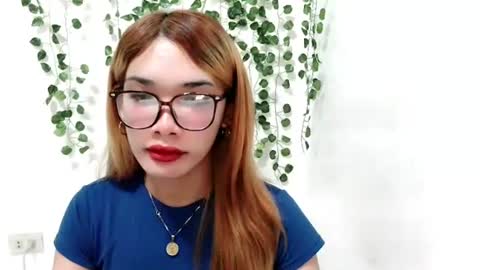 Snapshot of ohmyalessandraxcx chatting on November 2025 02:17:01 PM ohmyalessandraxcx online show from November 2025 02:17:01 PM