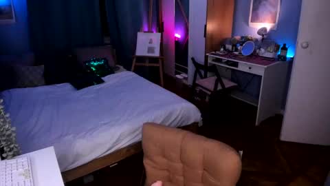 Light  online show from December 2024 12:48:02 AM