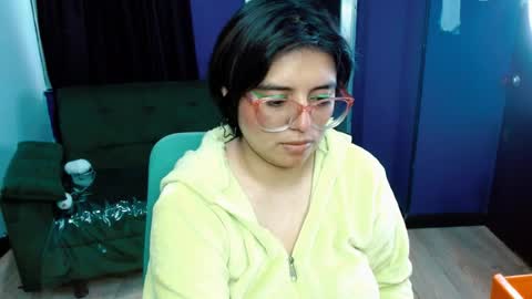 ohmysqueak online show from April 2026 11:37:01 AM