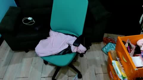 ohmysqueak online show from April 2026 01:31:02 AM