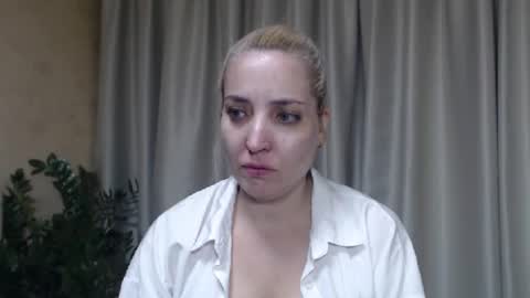 Mari online show from September 2025 04:54:02 PM