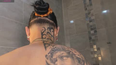 ohyesly_ online show from March 2026 08:18:01 AM