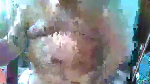 Snapshot of oily27 chatting on October 2025 08:40:02 AM William online show from October 2025 08:40:02 AM