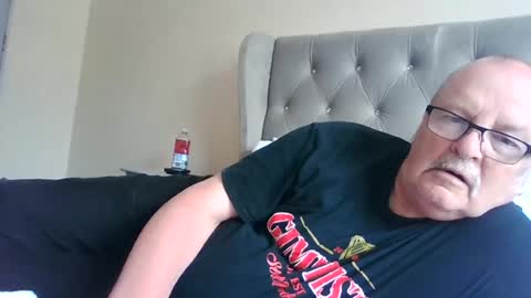Snapshot of old_fkrr_ chatting on June 2026 01:14:01 PM old_fkrr_ online show from June 2026 01:14:01 PM