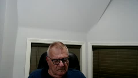 Snapshot of oldguybigd chatting on June 2026 04:45:01 AM oldguybigd online show from June 2026 04:45:01 AM