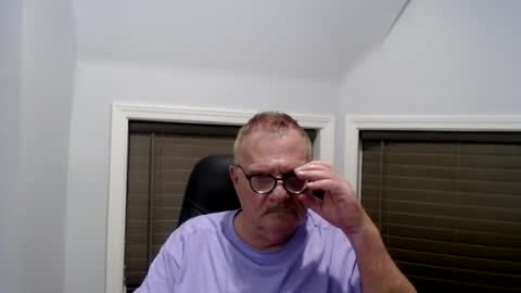 Snapshot of oldguybigd chatting on July 2026 03:42:01 AM oldguybigd online show from July 2026 03:42:01 AM