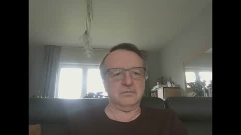 Snapshot of oldtimer160162493 chatting on May 2026 01:07:02 PM oldtimer160162493 online show from May 2026 01:07:02 PM
