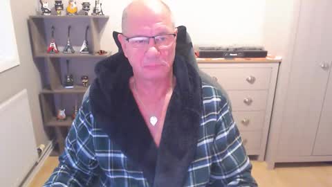 oldveteranuk online show from September 2025 05:29:01 AM
