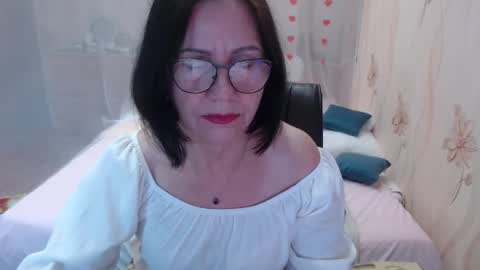 Snapshot of olgahottie chatting on October 2025 11:26:02 PM OlgaHottie online show from October 2025 11:26:02 PM