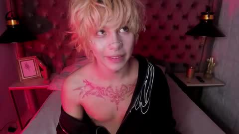 Snapshot of oliiverr22 chatting on November 2025 12:53:02 PM oliiverr22 online show from November 2025 12:53:02 PM