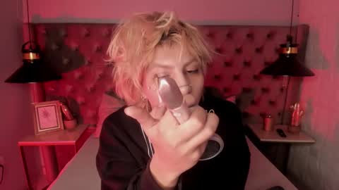 Snapshot of oliiverr22 chatting on December 2025 03:07:02 PM oliiverr22 online show from December 2025 03:07:02 PM