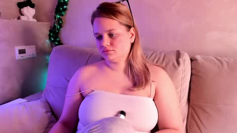 olisyasweet online show from January 2025 09:20:01 PM