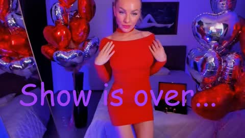 oliva_candy online show from February 2025 11:42:01 PM