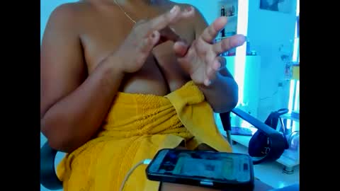 Snapshot of olivahot30 chatting on February 2025 08:14:02 PM olivahot30 online show from February 2025 08:14:02 PM