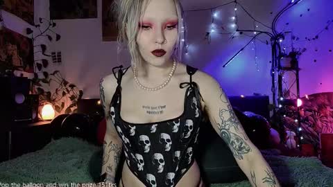 Snapshot of olivecum chatting on November 2025 01:33:02 PM Olive online show from November 2025 01:33:02 PM