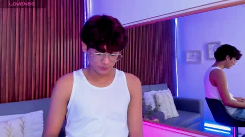 Snapshot of oliver20__ chatting on June 2026 04:36:02 AM oliver20__ online show from June 2026 04:36:02 AM