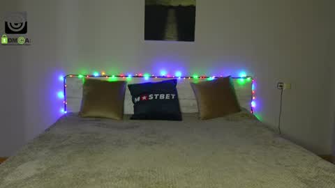 Snapshot of oliver_baker chatting on December 2024 03:04:02 PM Oliver Kaen online show from December 2024 03:04:02 PM