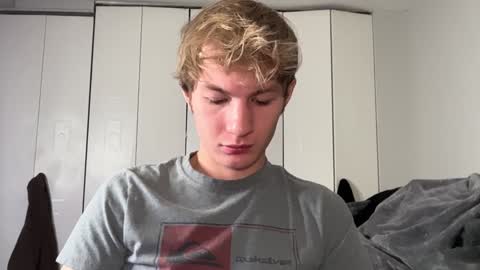 Snapshot of oliver_beck chatting on December 2024 02:18:01 AM Oliver Beck online show from December 2024 02:18:01 AM