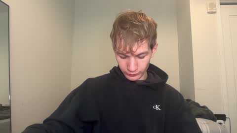 Snapshot of oliver_beck chatting on January 2025 07:03:01 PM Oliver Beck online show from January 2025 07:03:01 PM