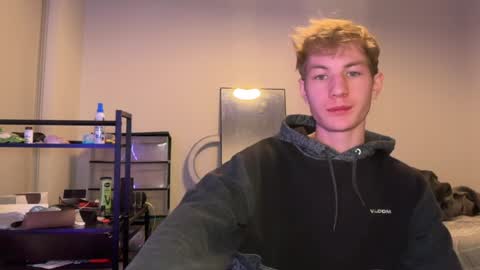 Snapshot of oliver_beck chatting on January 2025 02:09:01 AM Oliver Beck online show from January 2025 02:09:01 AM