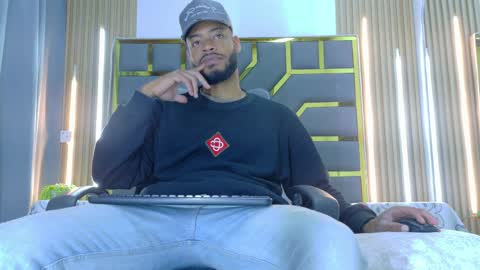 Oliver online show from March 2026 06:08:01 PM