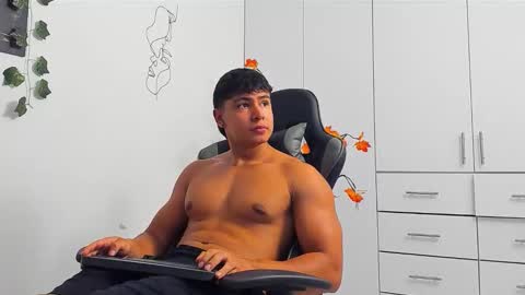 Oliver bray online show from February 2026 03:24:02 AM