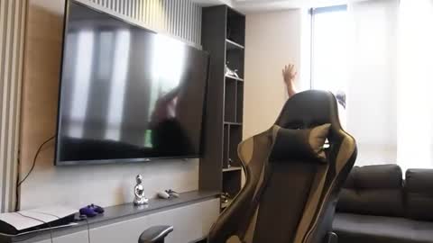 Oliver bray online show from April 2026 02:34:01 PM