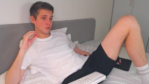 Oliver online show from November 2025 04:55:01 PM