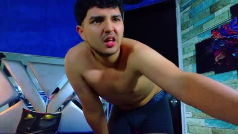 oliver_jamees online show from April 2026 12:20:02 PM