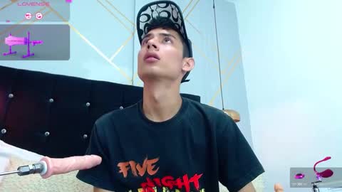 Oliver  Smith online show from February 2025 03:50:01 PM