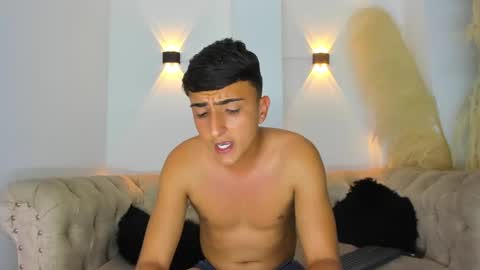 OLIVER online show from December 2024 04:53:02 AM