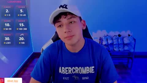 Snapshot of oliver_kyy chatting on September 2025 07:36:01 PM oliveeer online show from September 2025 07:36:01 PM