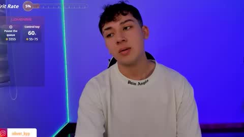 Snapshot of oliver_kyy chatting on October 2025 07:05:01 PM oliveeer online show from October 2025 07:05:01 PM